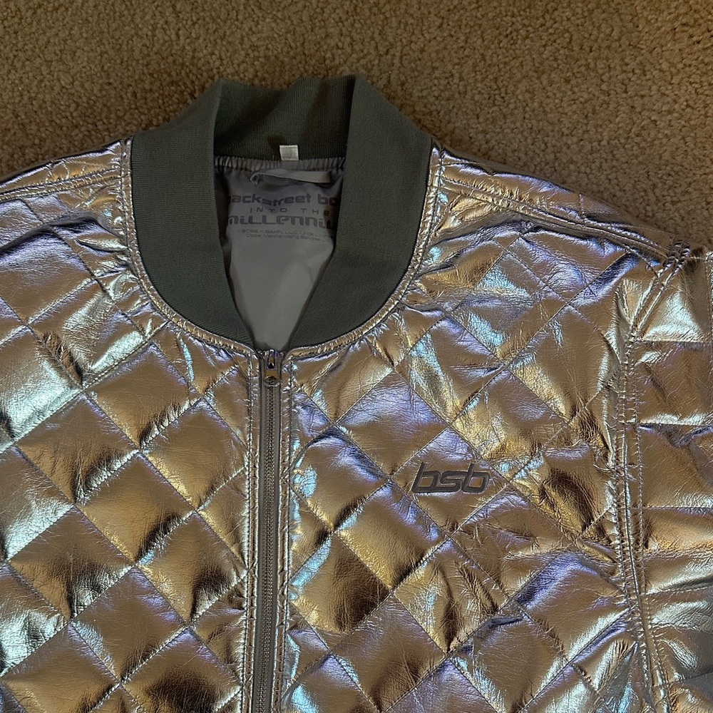 Silver Quilted Backstreet Boys Jacket Exclusively from The Sphere Show 2/14/26 - Picture 6 of 10